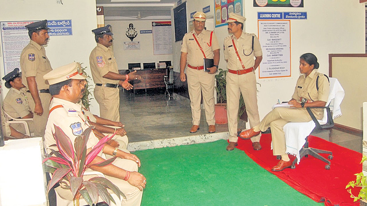 అంకితభావంతో పనిచేయాలి