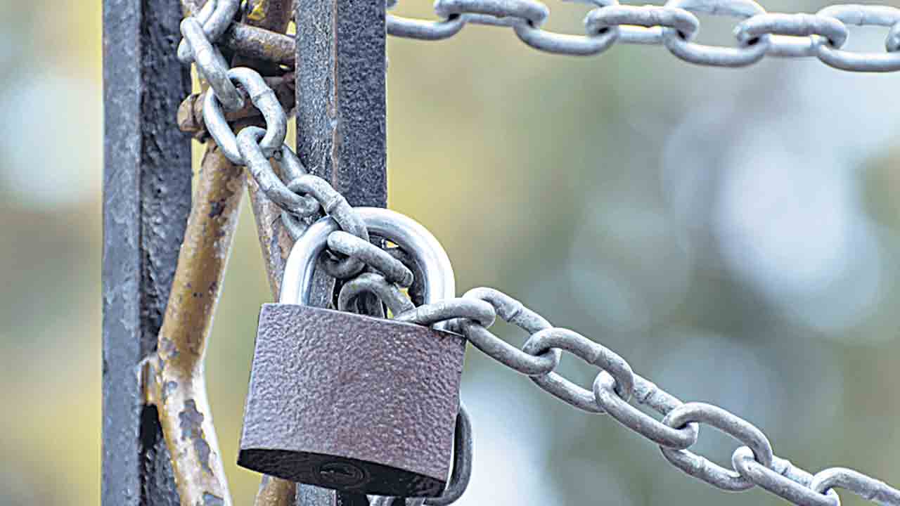 మోదీ హయాంలో 7.84 లక్షల కంపెనీలకు తాళం