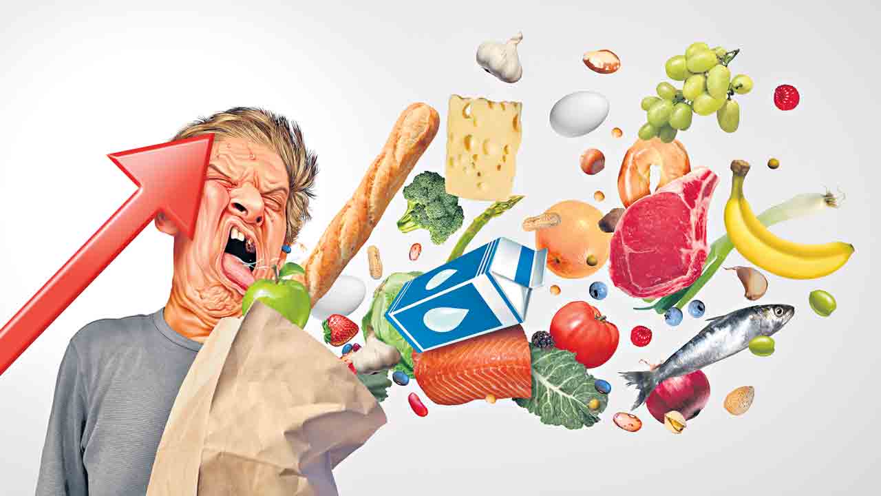 వేతన జీవుల వెతలెన్నో.. మోదీ పాలనలో జీవనం అస్తవ్యస్తం