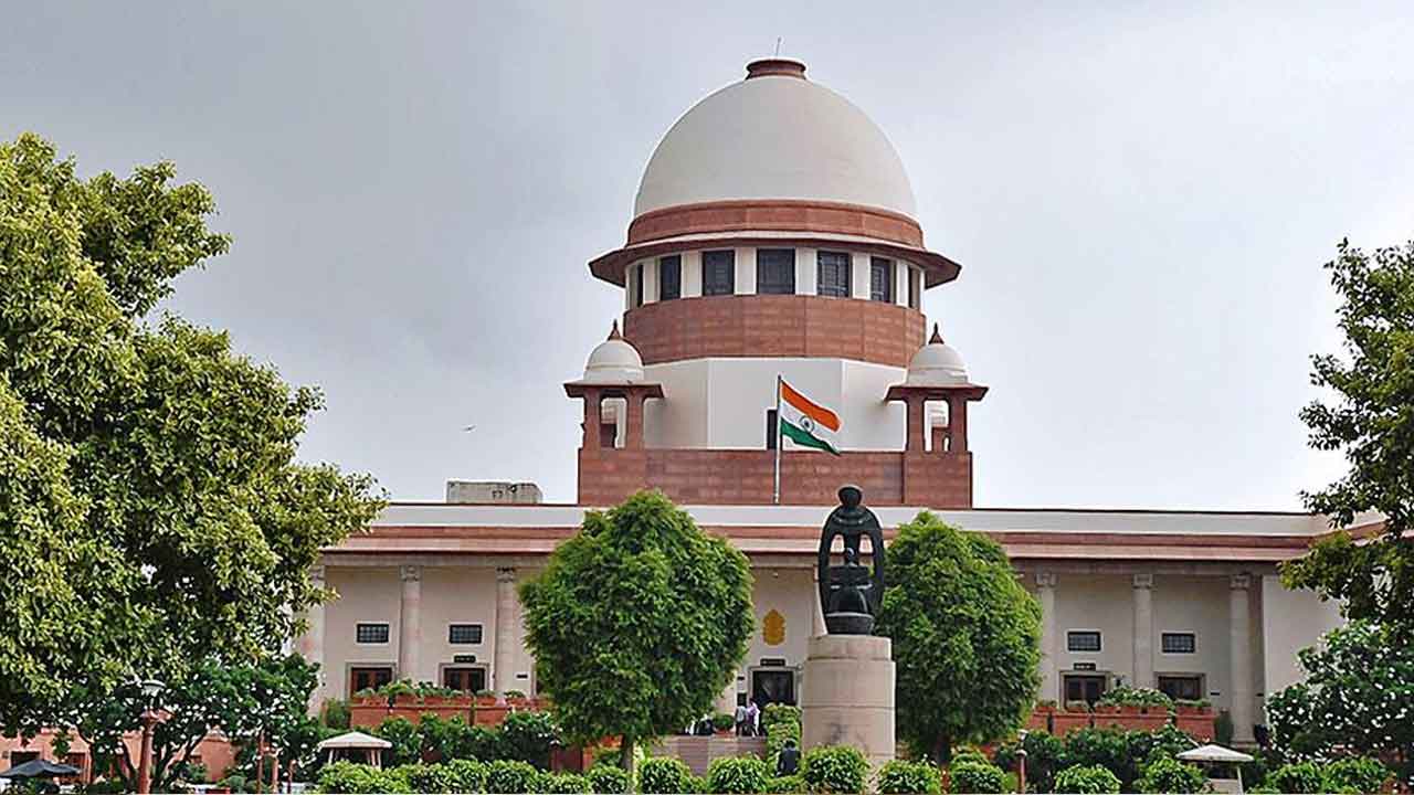 ఈవీఎంలపై పార్టీ గుర్తులు తొలగించాలి