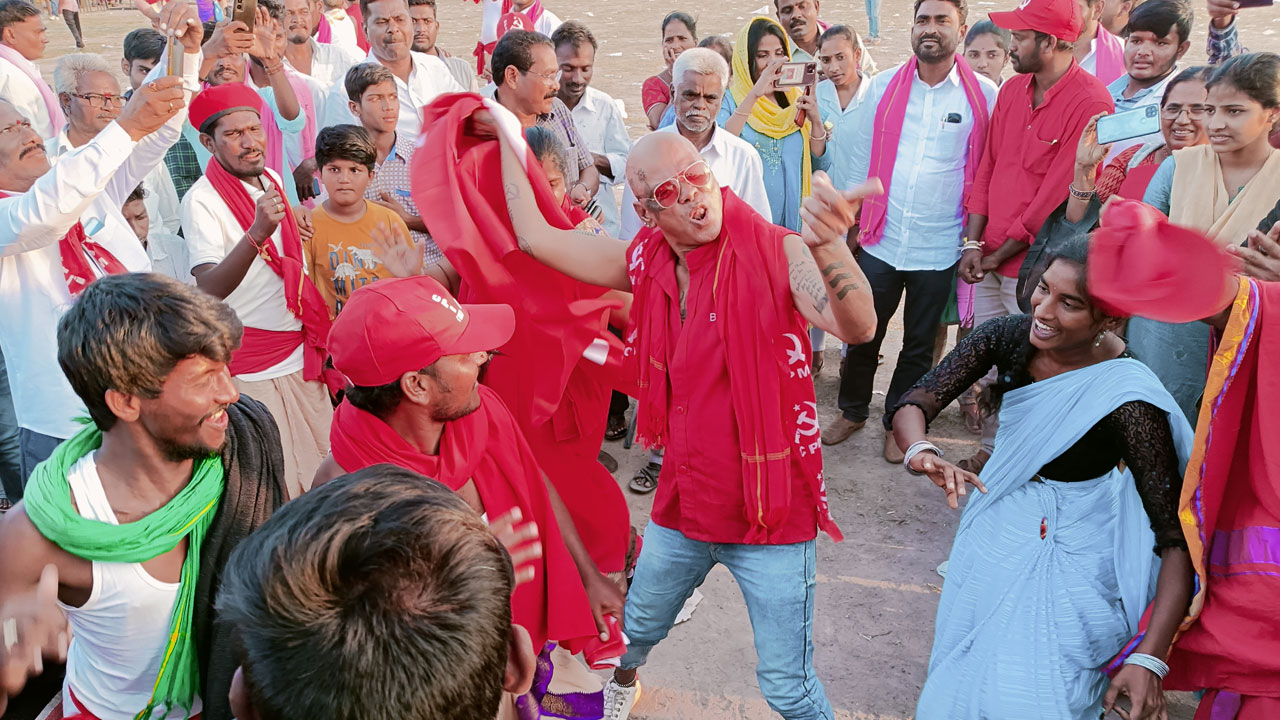 అమ్మతో ప్రయాణంలా.. పల్లెల్లో ప్రచారం