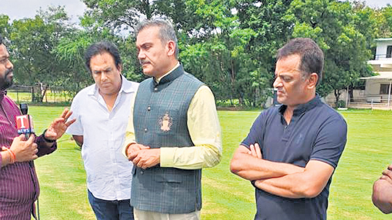 గ్రామీణ క్రికెటర్లకు అండగా