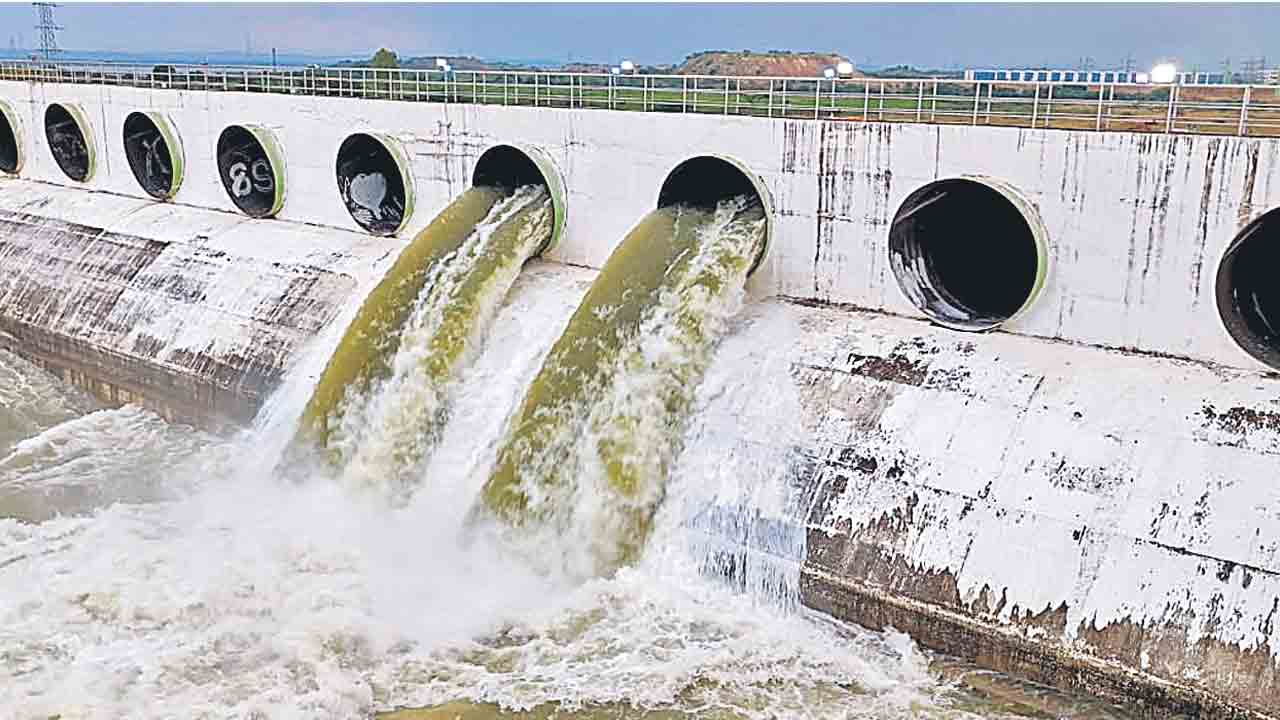 రెండో మోటర్‌ రయ్‌.. రయ్‌..