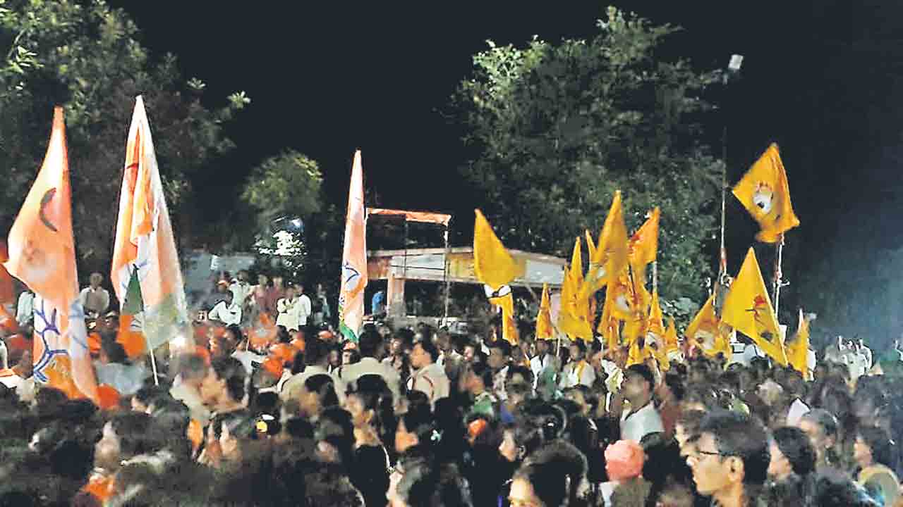 కుట్రల బాబు మళ్లొస్తున్నడు!