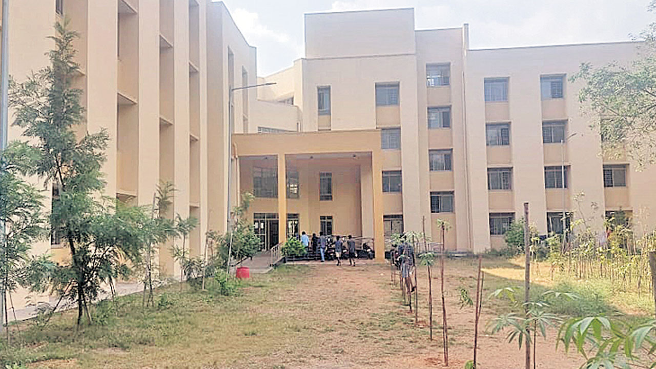 కార్పొరేట్‌కు దీటుగా..