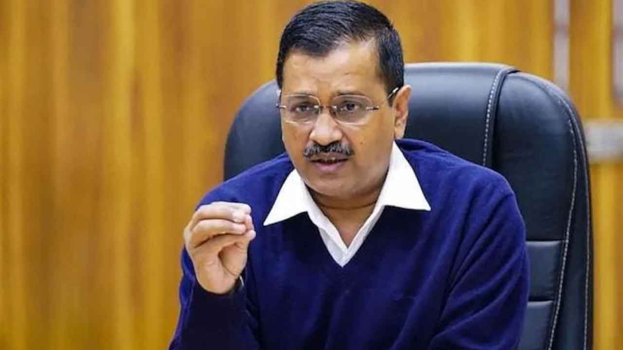 నీచ రాజకీయాల కోసం అధికారుల సమయం వృథా