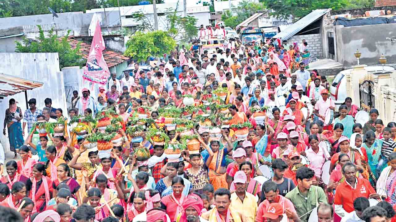 ప్రచార హోరు.. గులాబీ జోరు