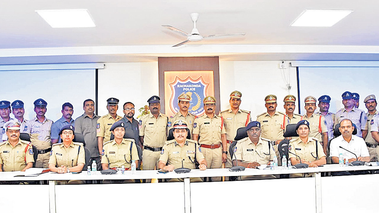 15 ఏండ్ల కిందటి వేలిముద్రలే పట్టించాయి