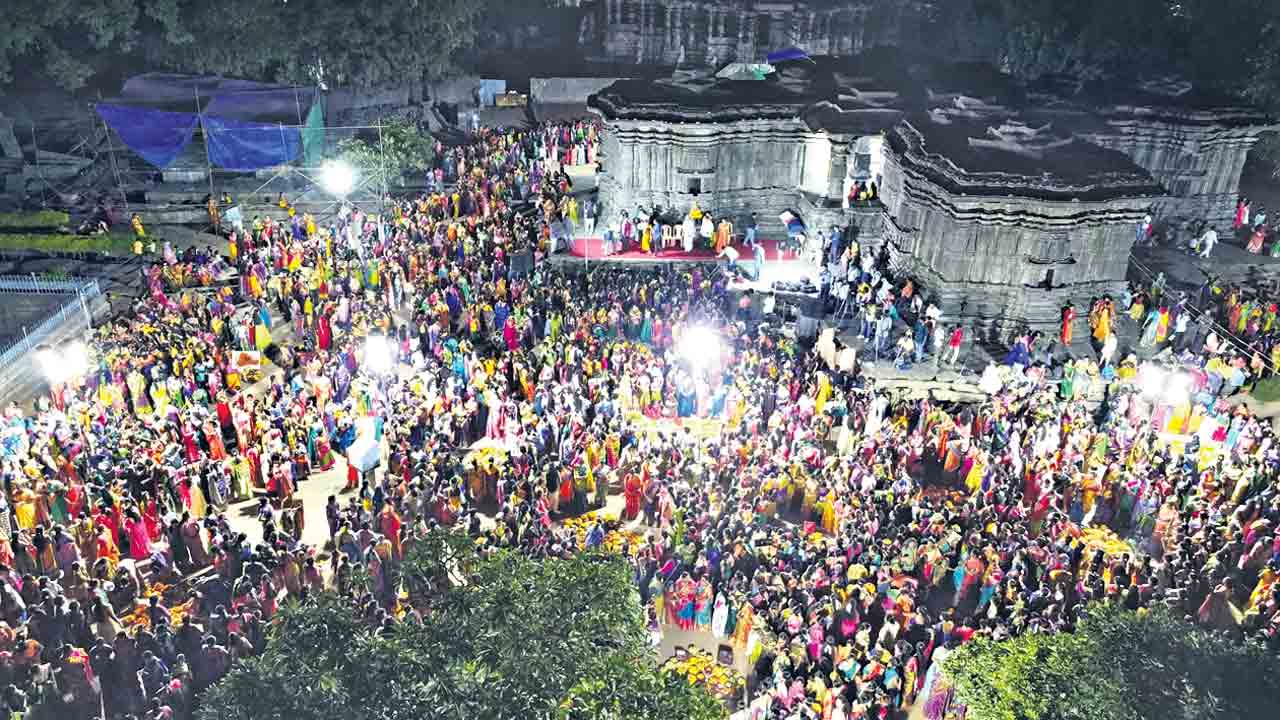 సాంస్కృతిక వైభవానికి సాక్షి.. బతుకమ్మ