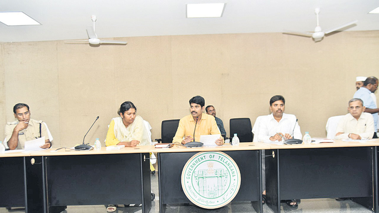 పొరపాట్లకు తావు లేకుండా గ్రూప్‌-1 ప్రిలిమ్స్‌ నిర్వహించాలి