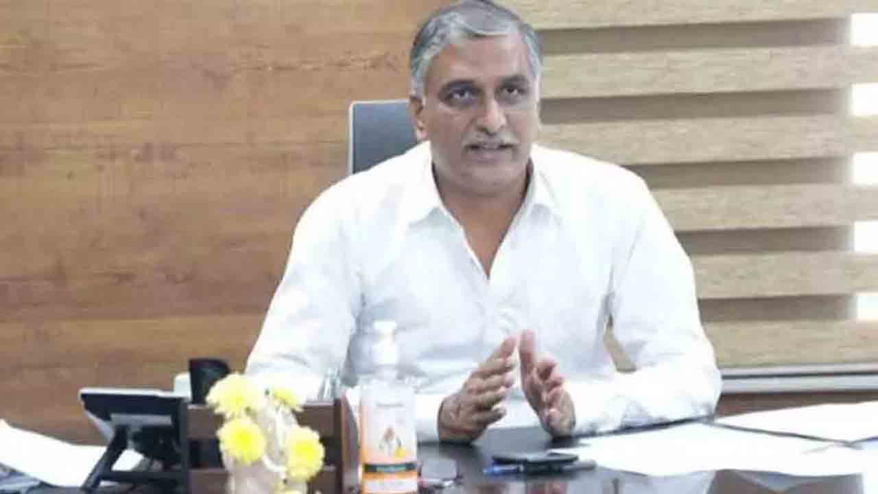 వేల కోట్ల కోసం అమ్ముడుపోయిండు