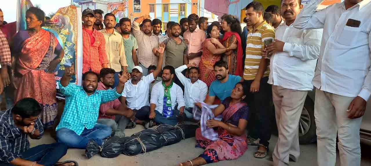 విద్యార్థిని మృతిపై ఆందోళన