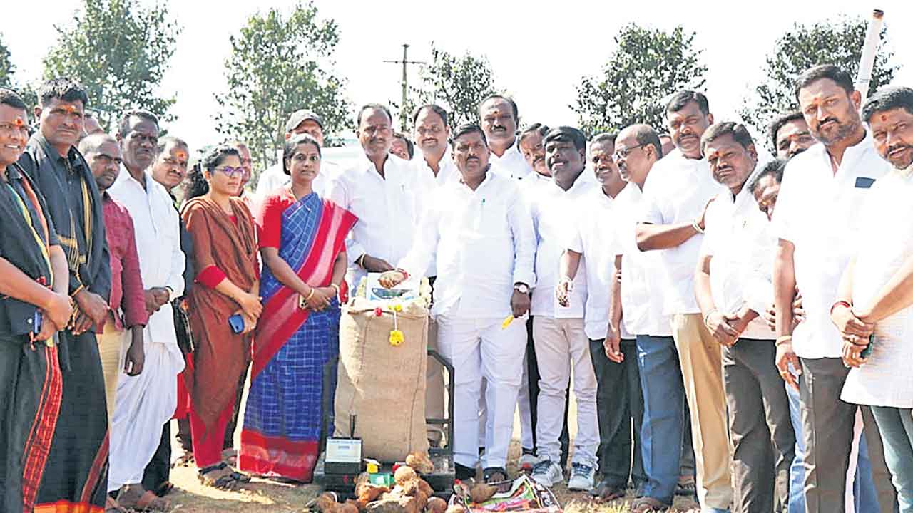 అన్నం పెట్టే రైతులకు అండగా సీఎం కేసీఆర్‌