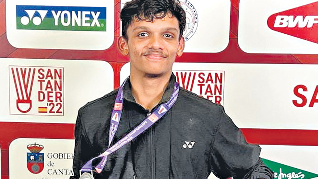 శంకర్‌కు రజతం