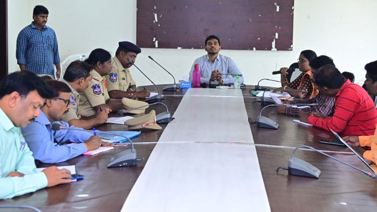 బాలికల సంరక్షణ అందరి బాధ్యత