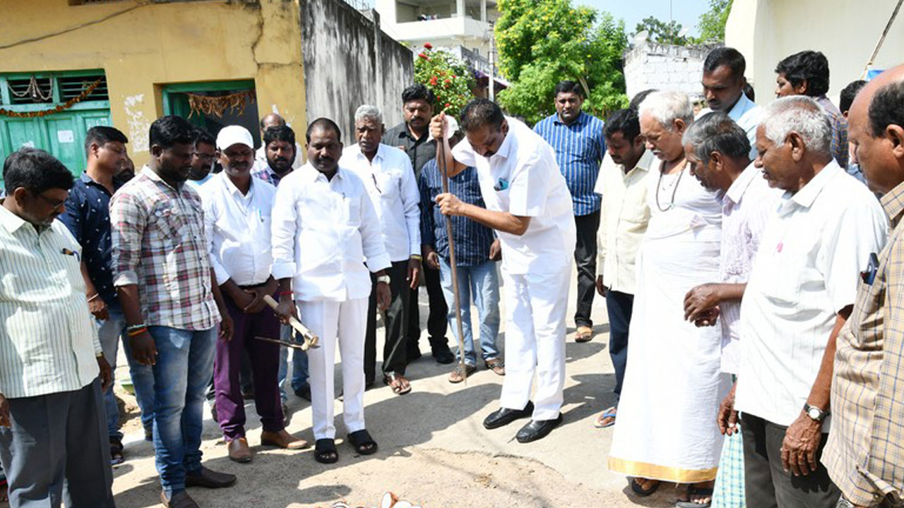 సమస్యల పరిష్కారానికి కృషి