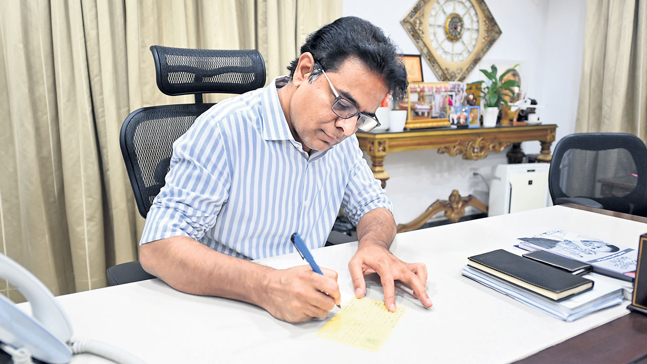 జీఎస్టీతో చేనేత రంగానికి ముప్పు