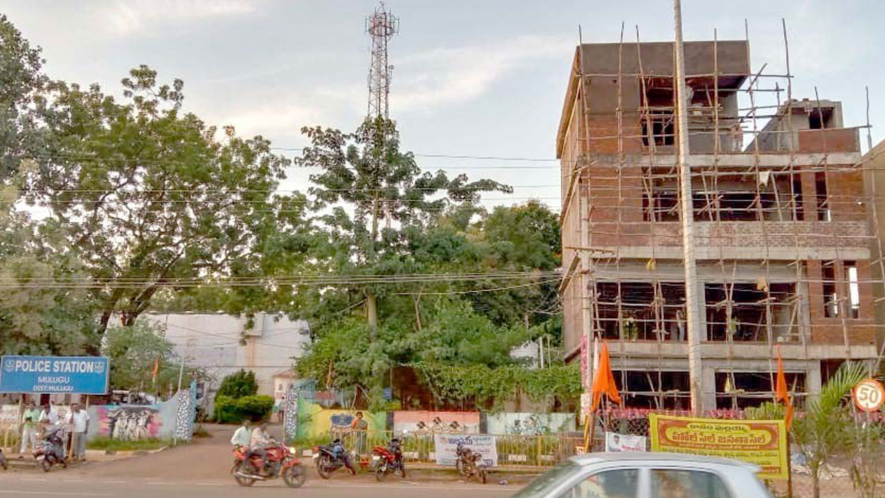 విచ్చలవిడిగా.. జీ ప్లస్‌ త్రీ..