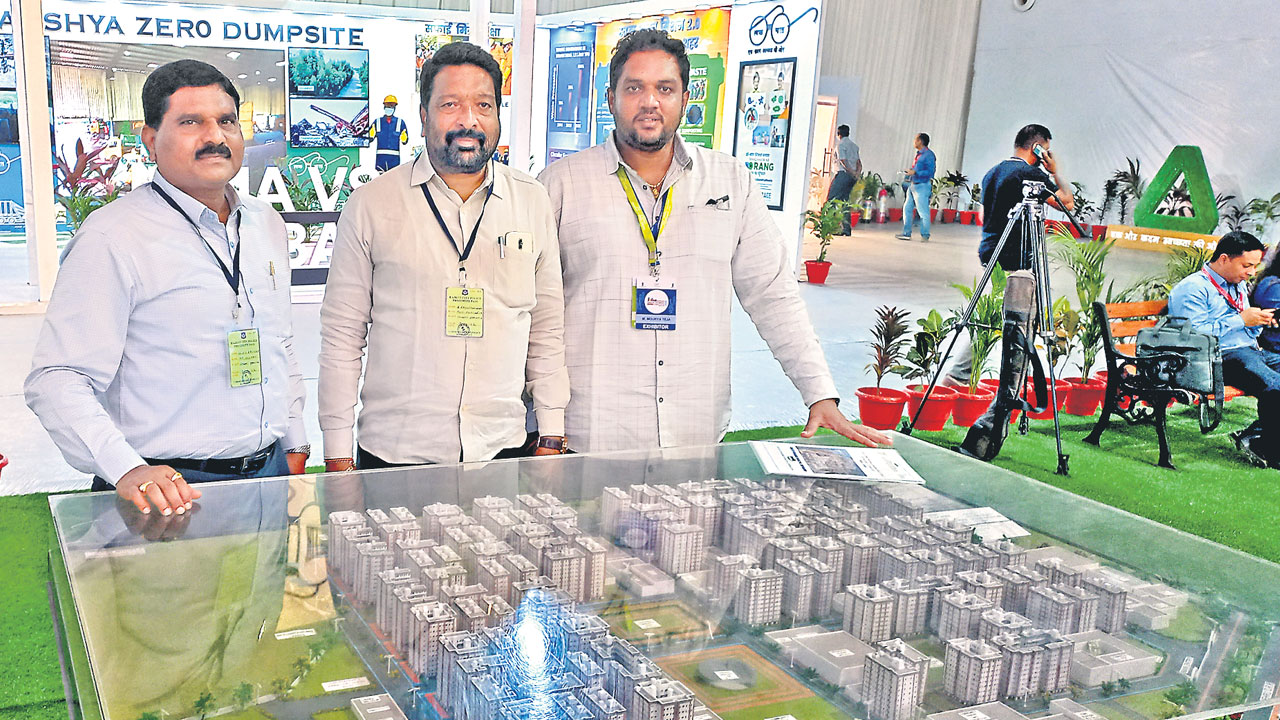 గుజరాత్‌లో ‘2 బీహెచ్‌కే’ ప్రదర్శన