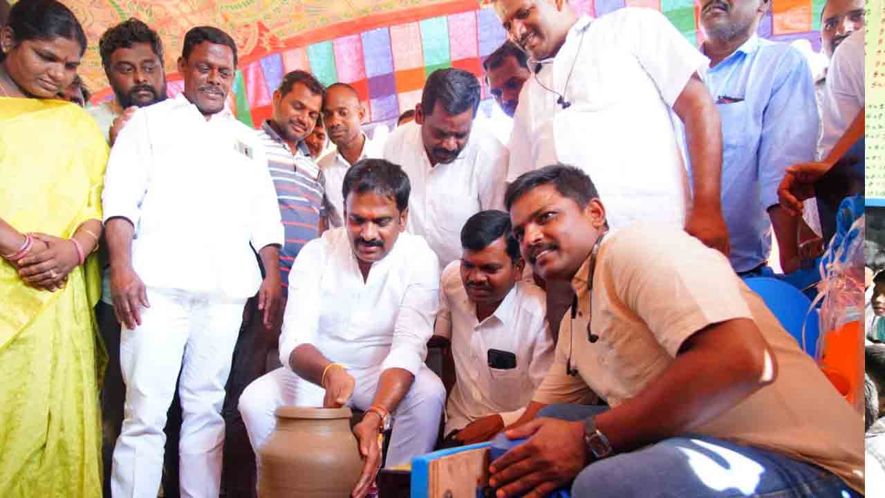 కుండల తయారీ పరిశ్రమకు భూమి కేటాయిస్తాం