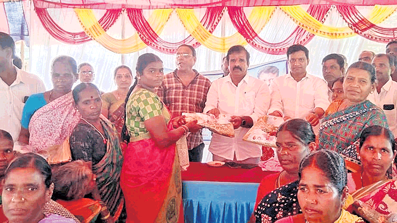 కేసీఆర్‌తోనే దేశాభివృద్ధి సాధ్యం