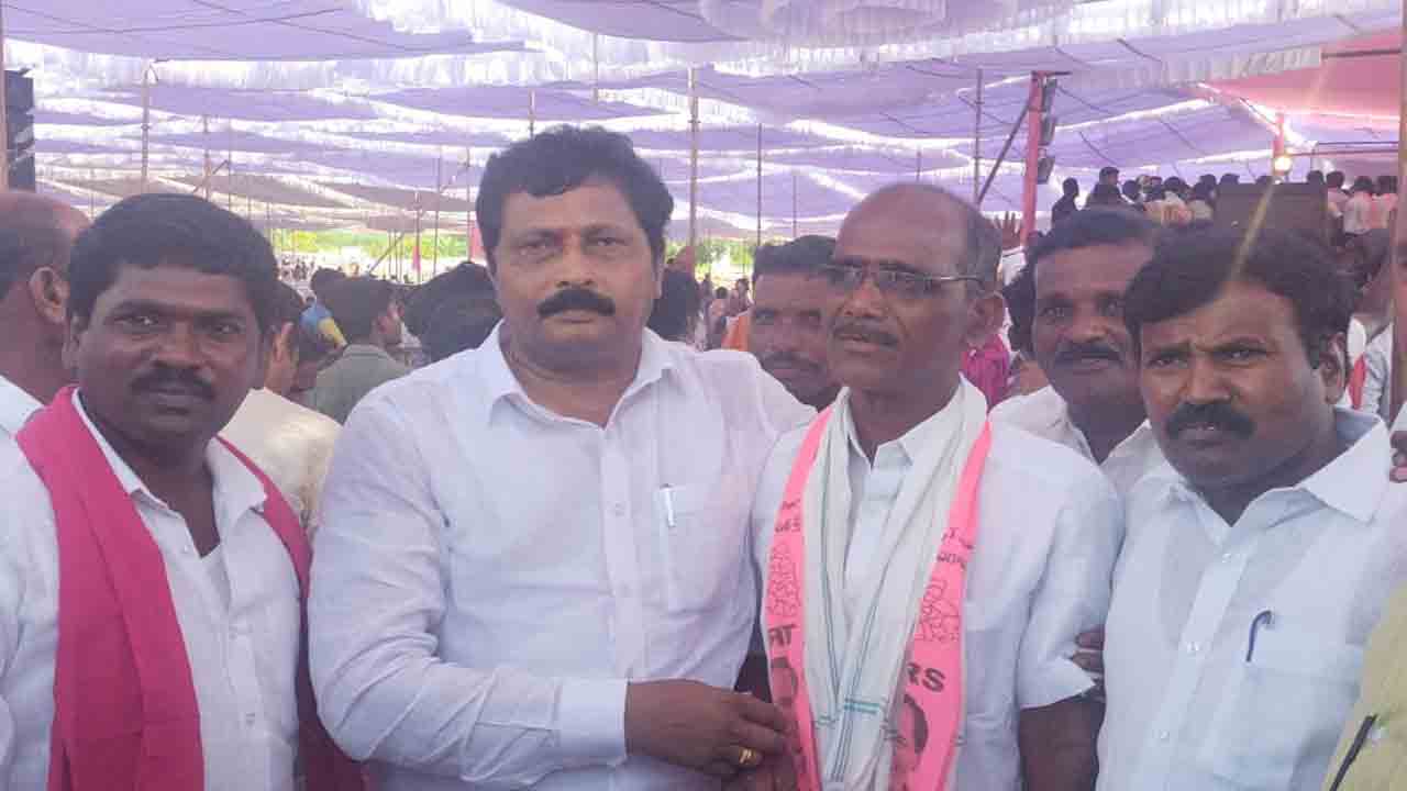 బీజేపీ నుంచి తిరిగి గులాబీ గూటికి..