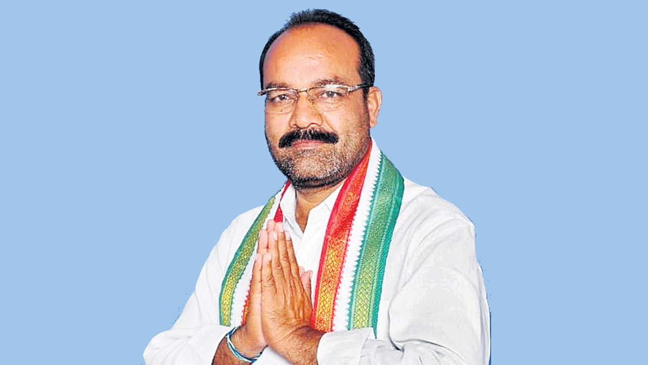 కాంగ్రెస్‌కు పెద్దేముల్‌ జడ్పీటీసీ గుడ్‌బై