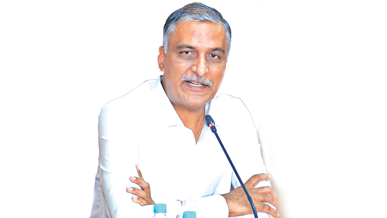 మీరిచ్చిన మెడికల్‌ కాలేజీ ఏదీ.. ఎక్కడుంది? కిషన్‌రెడ్డిపై హరీశ్‌రావు ఫైర్‌