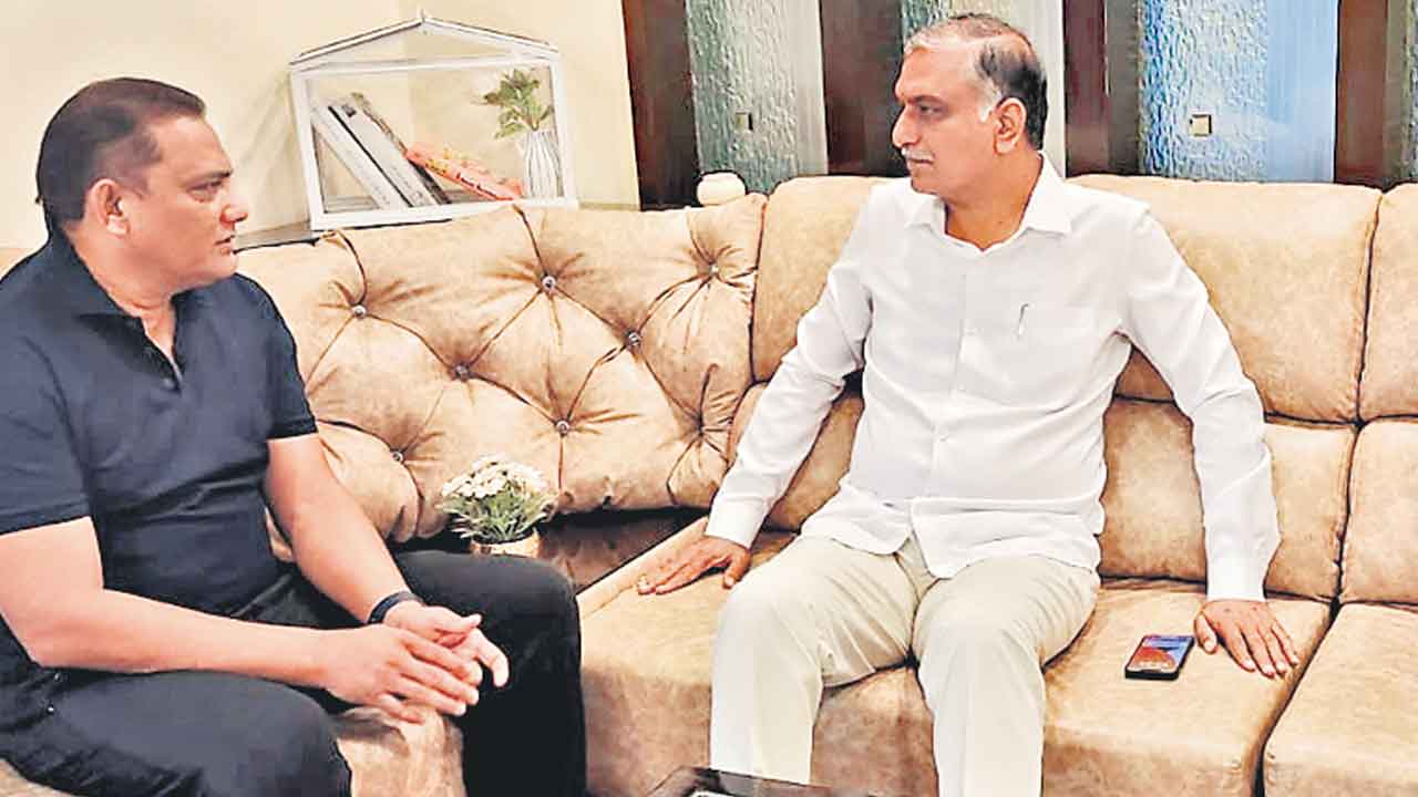 అజర్‌కు మంత్రి హరీశ్‌రావు పరామర్శ