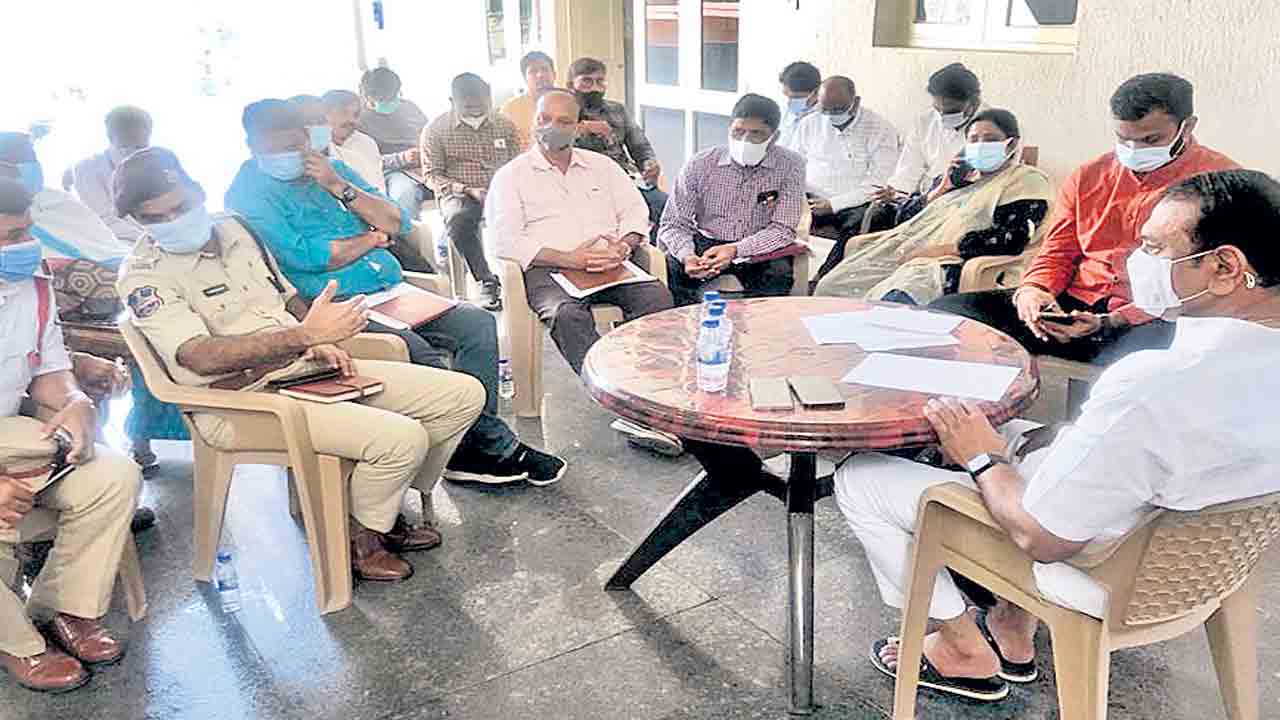 భూ రిజిస్ట్రేషన్‌ సమస్యలకు పరిష్కారం