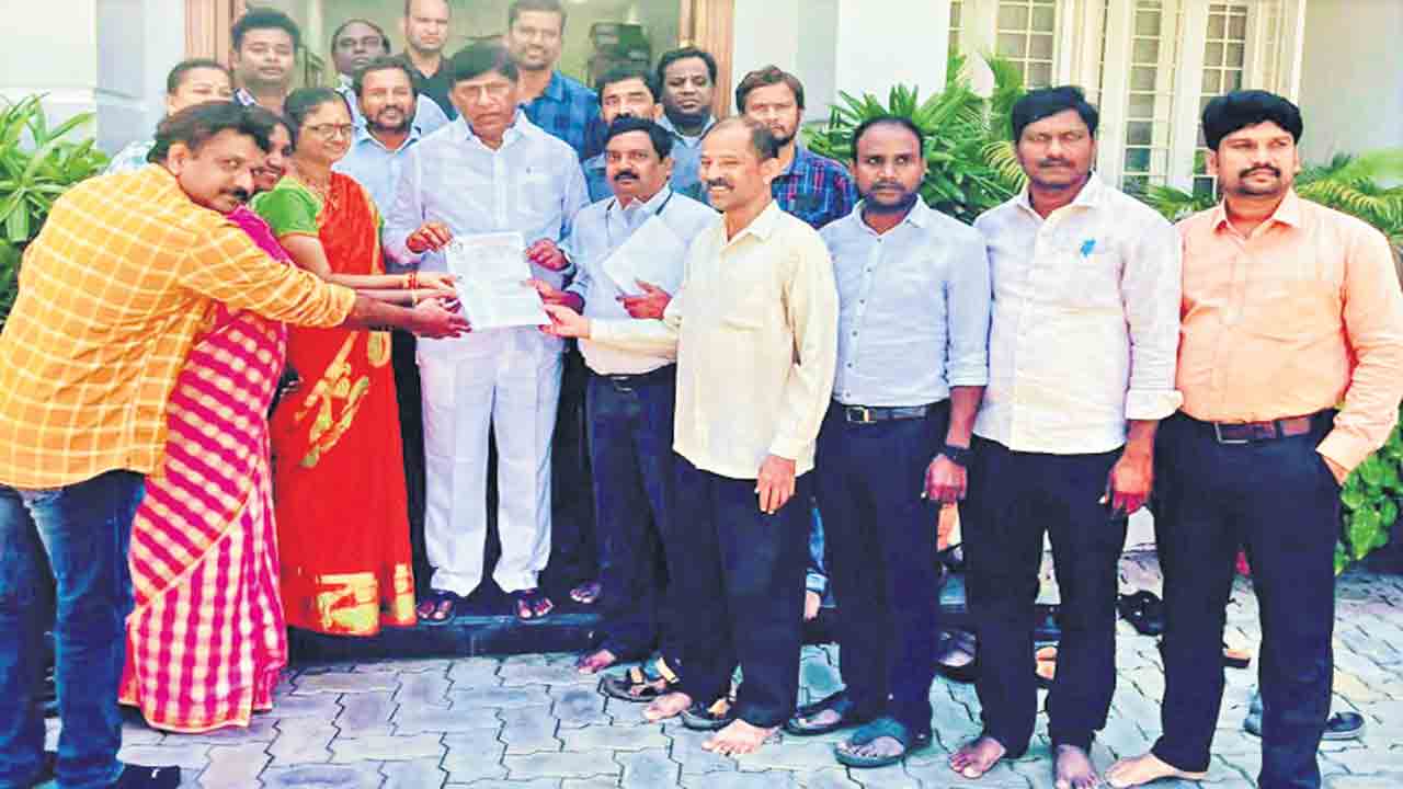 అంతర్రాష్ట్ర బదిలీలు చేపట్టాలి