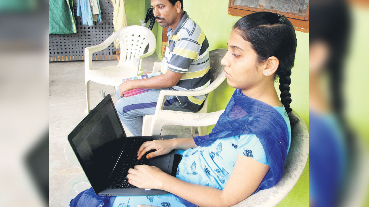 విధిరాతను జయించి.. తలరాతను మార్చుకొని..