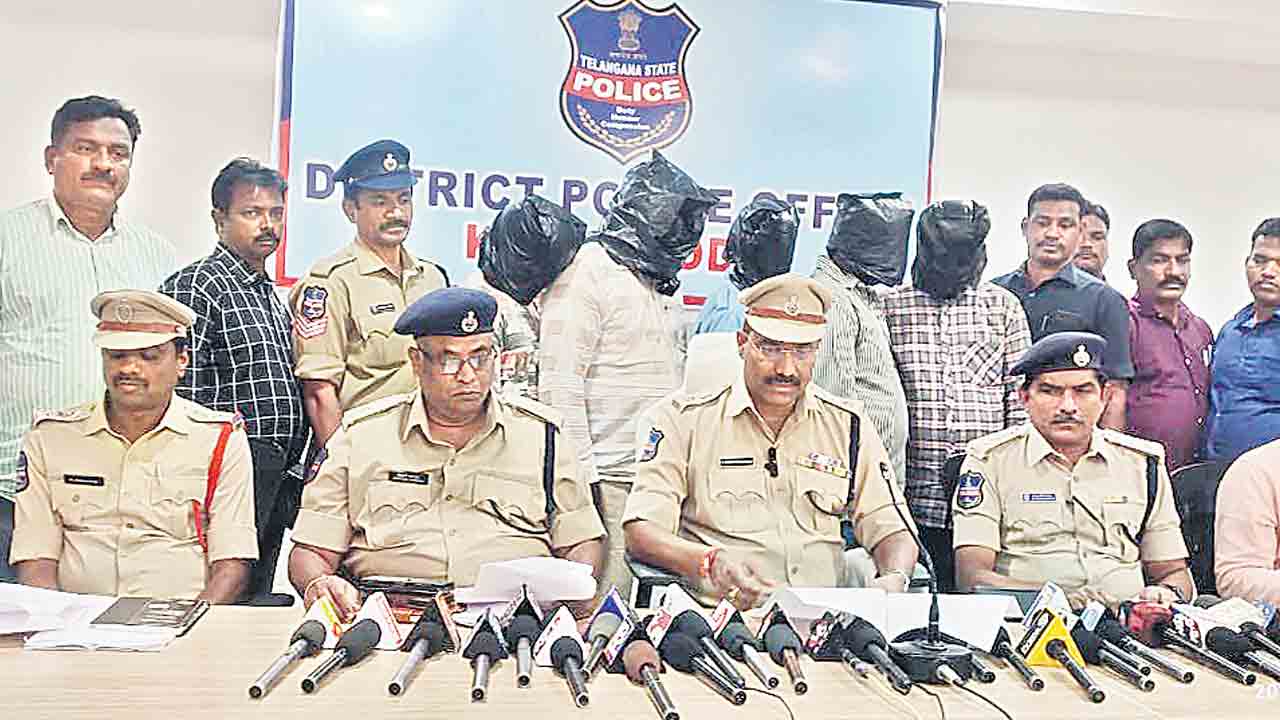 యూట్యూబ్‌లో చూసి నకిలీ నోట్ల తయారీ