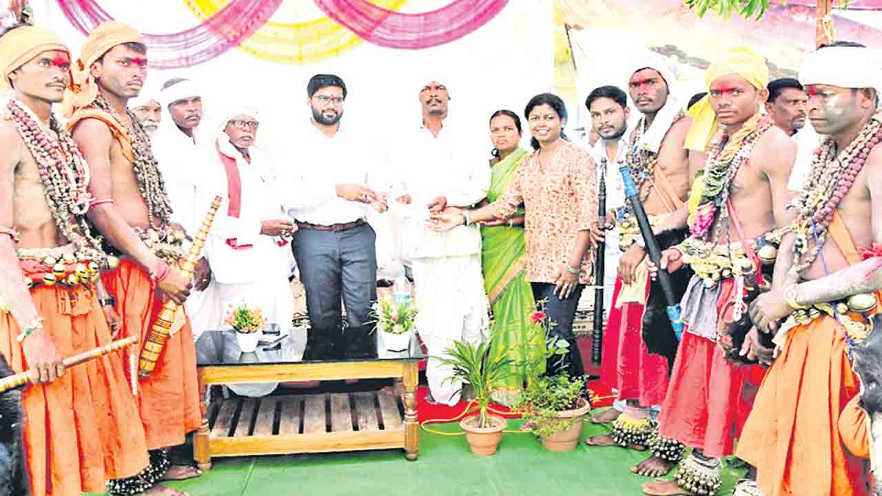 సంస్కృతితోపాటు చదువూ ముఖ్యం