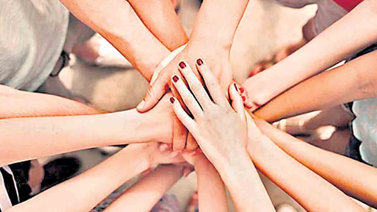 బడుల్లో బాలికల క్లబ్బులు.. 2,775 స్కూళ్లలో ఏర్పాటు