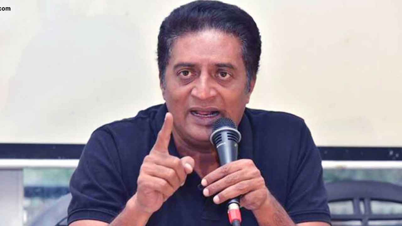 పొలిటికల్‌ సేఫ్టీ కండోమ్స్‌ అమ్ముతున్నారా?