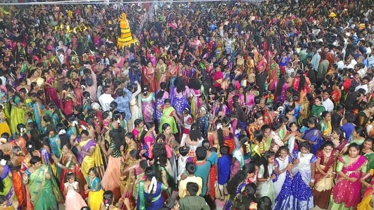 ఘనంగా సద్దుల బతుకమ్మ వేడుకలు