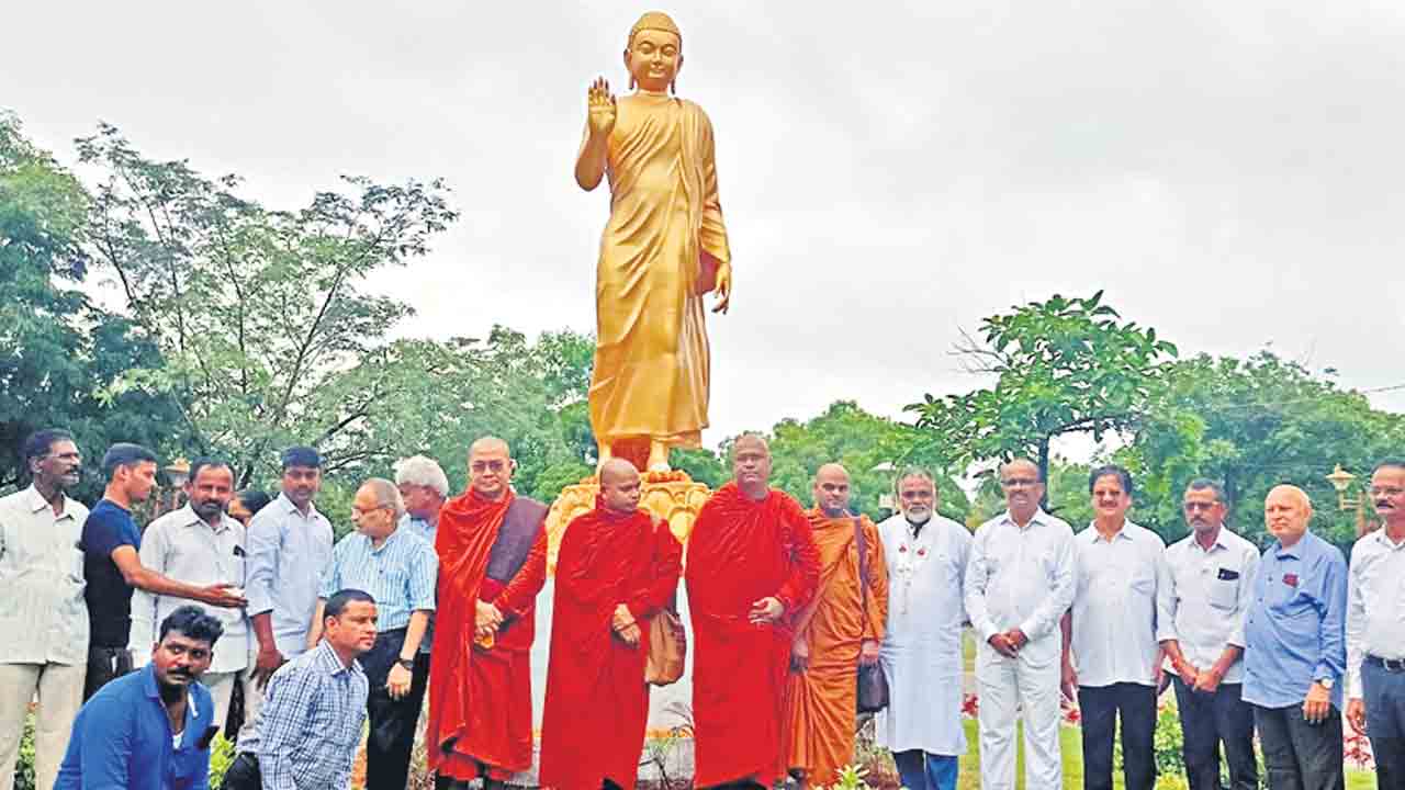 రాష్ట్రంలో ప్రసిద్ధ బౌద్ధ క్షేత్రం నందికొండ