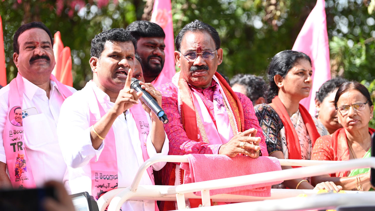 అన్నం పెట్టే కేసీఆర్‌ కావాలా.. కన్నం పెట్టే బీజేపీ కావాలా!