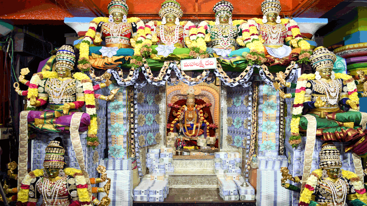 స్కందమాతా.. యశస్విని