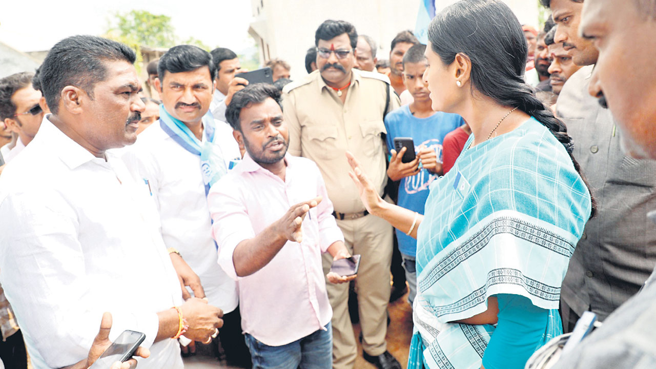 మీ కాకమ్మ కథలు మాకు చెప్పొద్దు