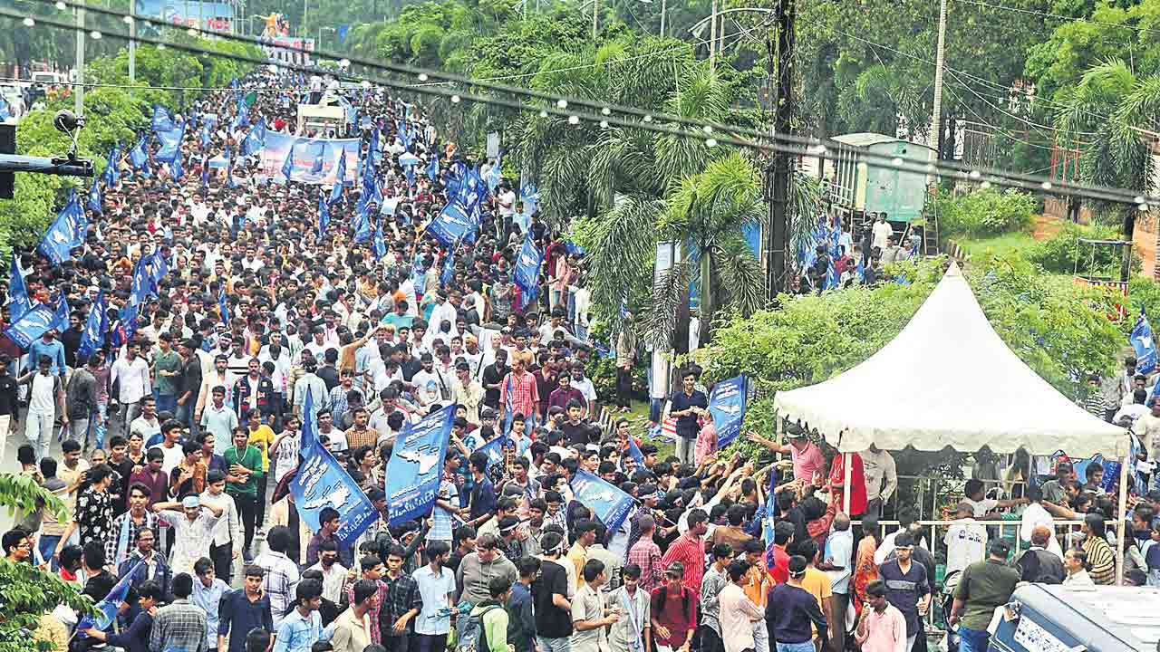 రణరంగంగా ఏపీ!