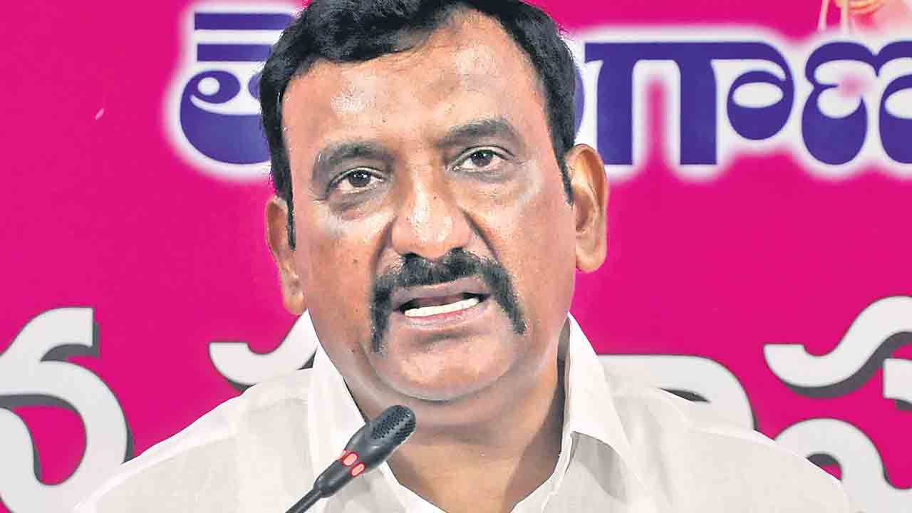 ఈసీపై ఒత్తిడి తెచ్చిందెవరు?