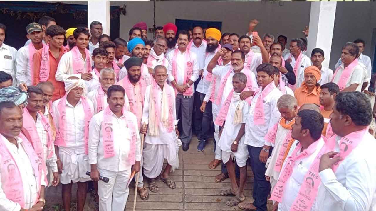 గిరిజనుల అభివృద్ధికి పెద్దపీట