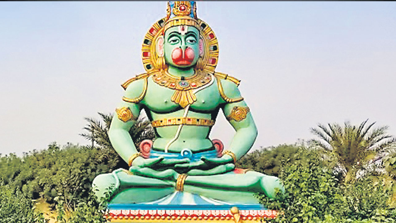 ఆలయ నిర్మాణానికి భూమినిచ్చిన ముస్లిం