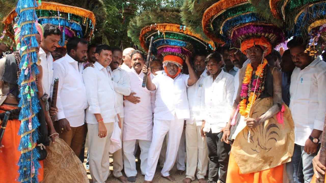 వైభవంగా దండారీ ఉత్సవాలు