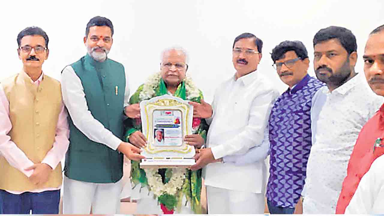 కొలకలూరికి గురజాడ పురస్కారం