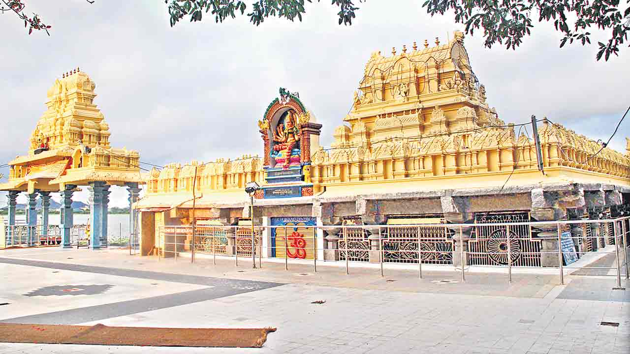 భద్రకాళి’కి నిధులు