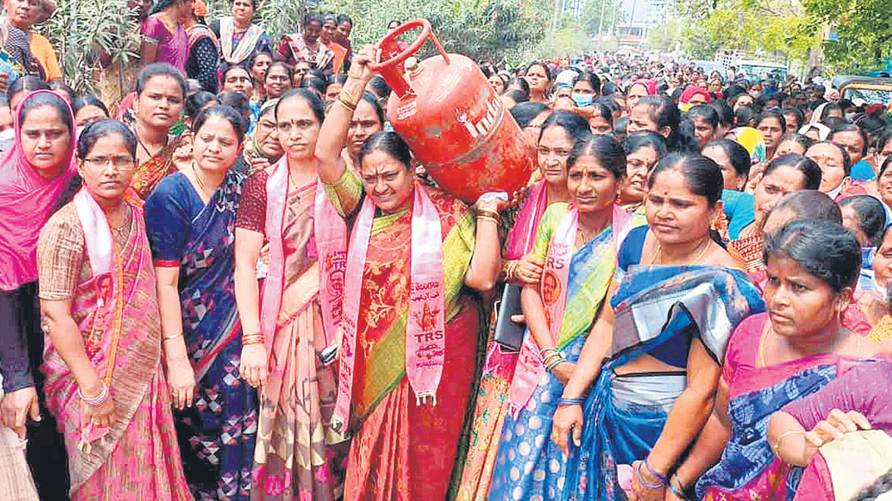 మళ్లీ మళ్లీ మోసపోవద్దు