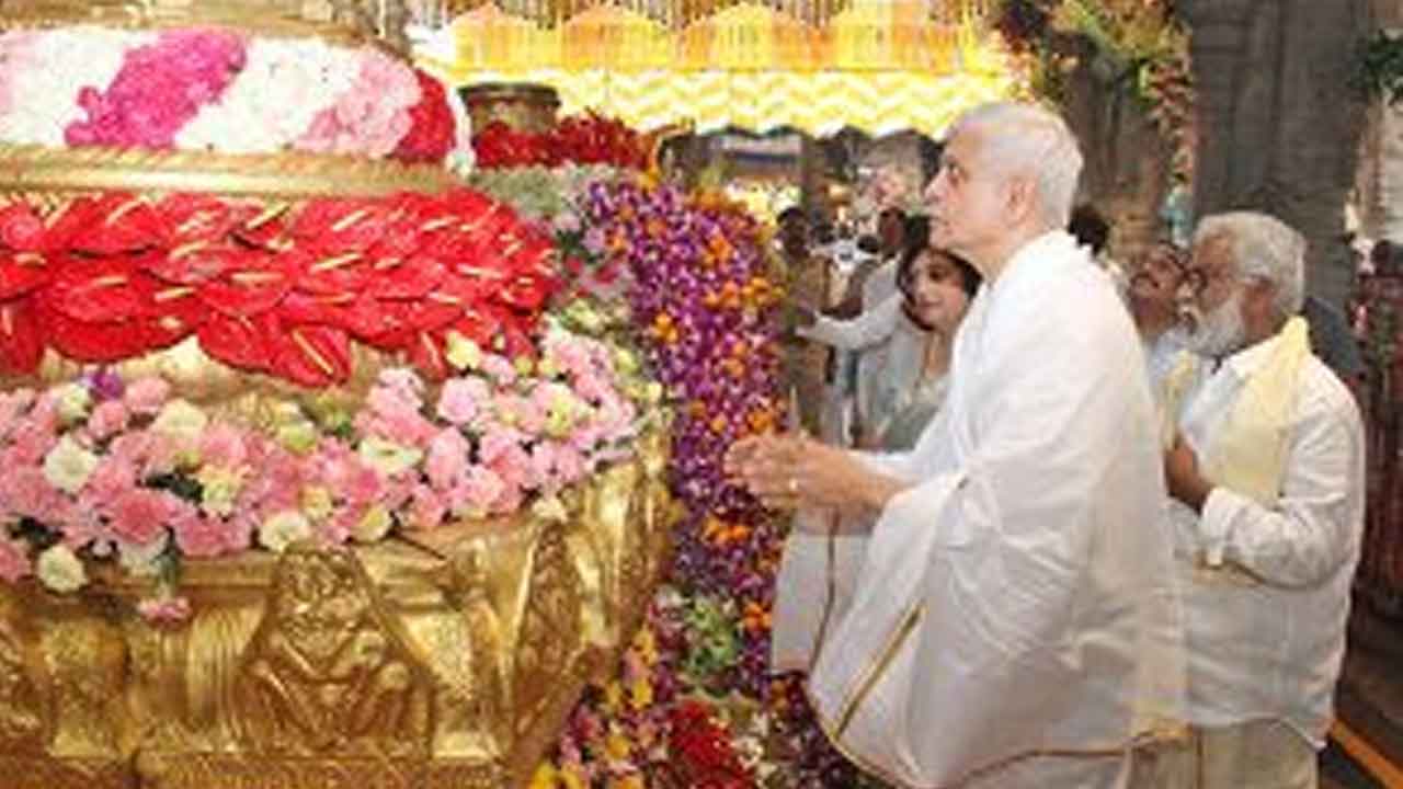 శ్రీవారిని ద‌ర్శించుకున్న సుప్రీంకోర్టు ప్రధాన న్యాయమూర్తి